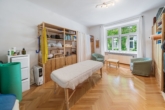 Top 38A, Wohnzimmer - Seltene Gelegenheit: Drei vermietete Einheiten in einer Wohnung