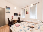 Wohn-/Schlafzimmer - Airbnb-​Apartment in guter Lage des 2. Bezirks!