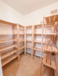 Stauraum - 4‑Zimmer-​Wohnung mit Balkon und Gemeinschaftsgarten