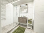 UG: Badezimmer mit Dusche und Toilette - Familienfreundlich & Modern - Maisonette mit Weitblick über Wien und Loggia!