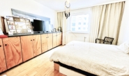Schlafzimmer 1 - Traumaussicht! Loggia-Wohnung mit vielen Extras – Fernblick – Pool – Sauna – Fitness!
