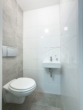 OG: Toilette - Stylische Maisonette mit Panorama, Licht und&nbsp;Ruhe