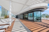 Outdoor Poolbereich - 30. Stock – Skyline-​View – Danube Flats