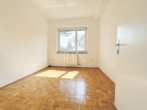 Zimmer Erdgeschoß - Charmantes Einfamilienhaus mit Garten, Pool & Terrasse