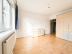 Schlafzimmer - Beste Anbindung! Helle, ruhige 2‑Zimmer-Wohnung nahe U3