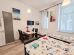 Wohn-/Schlafzimmer - Airbnb-​Apartment in beliebter Lage des 2. Bezirks zu verkaufen!