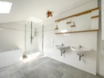 Badezimmer - Stylische 5‑Zimmer Wohnung im Herzen von Bruck