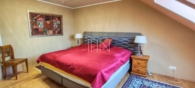 Schlafzimmer 1 - Rarität – moderne Villa – 2.711 m² großer Grund, Weinkeller, Sauna uvm.