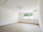 Zimmer 2, ca. 23,59 m² - BIETERVERFAHREN! Wohnglück mit Garten & Pool – 3‑Zimmer-Rückzugsort zum Ankommen und Wohlfühlen