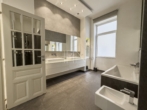 Badezimmer - Altbauliebe trifft Wiener Klassik – 124m² Stil und Eleganz im 4. Bezirk