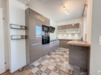 Küche - Moderne, sonnige 3‑Zimmer-​Wohnung mit 50m² Dachterrasse