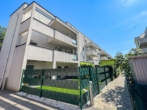 Außenansicht - Moderne, sonnige 3‑Zimmer-​Wohnung mit 50m² Dachterrasse