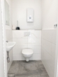 Toilette - Wiener Bestlage! 1,5‑Zimmer-Wohnung – nur 2 Gehminuten auf die Mariahilfer Straße