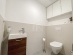 Toilette - Nähe Schönbrunn! Helle 3‑Zimmer-Wohnung mit Loggia zum Wohlfühlen