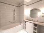 Badezimmer - Single‑, Pärchen- oder Anlage-Wohnung + Ruhe, Grünblick und Gartennutzung neben Palais Schönburg!