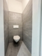 Toilette - Saniert. Stilvoll. Sofort bezugsbereit. – Wohnung in beliebter Lage nahe Schmelz und Stadthalle!