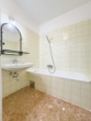 Badezimmer - Nahe Ottakringer Brauerei – Großzügige 2‑Zimmer-​Wohnung