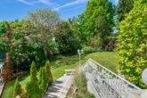 Garten, westliche Seite des Grundstückes - Stil, Eleganz & Exklusivität vereint! Einzigartige Villa in Bestlage