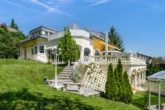 Fassade, Westansicht - Stil, Eleganz & Exklusivität vereint! Einzigartige Villa in Bestlage